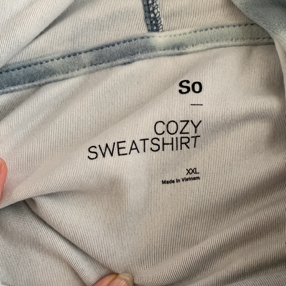sweater crop - Picture 2 of 2